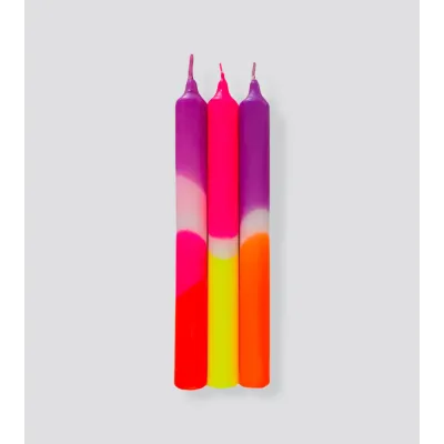 Bougies Dip Dye Pink Infusion – Un trio audacieux avec des teintes de rose vif, violet et orange néon.