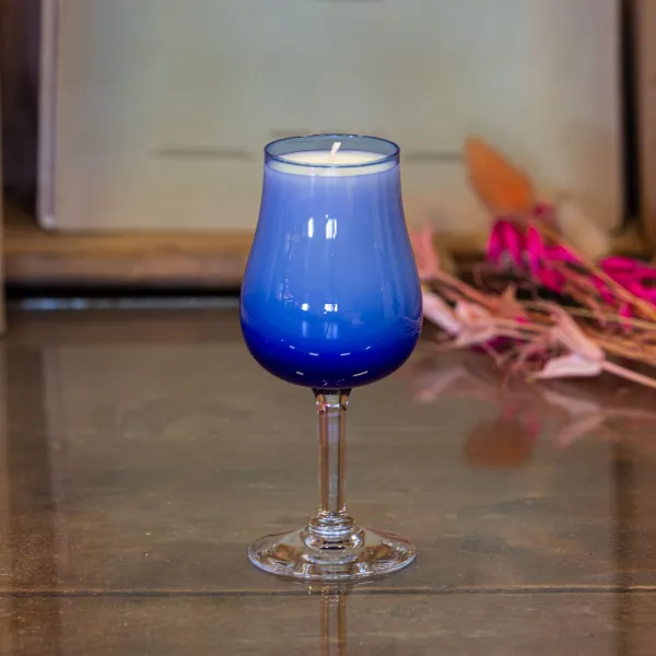 Bougie parfumée Célimène – Bois d’Olivier, verre upcyclé