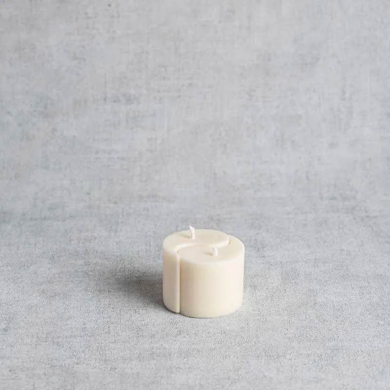 Bougie Yin-Yang naturelle Yvelle petit modèle en cire de colza
